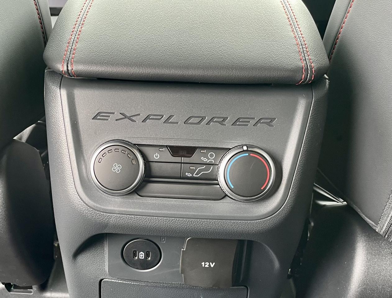 2025 Ford Explorer ST-LINE 4WD Photo5