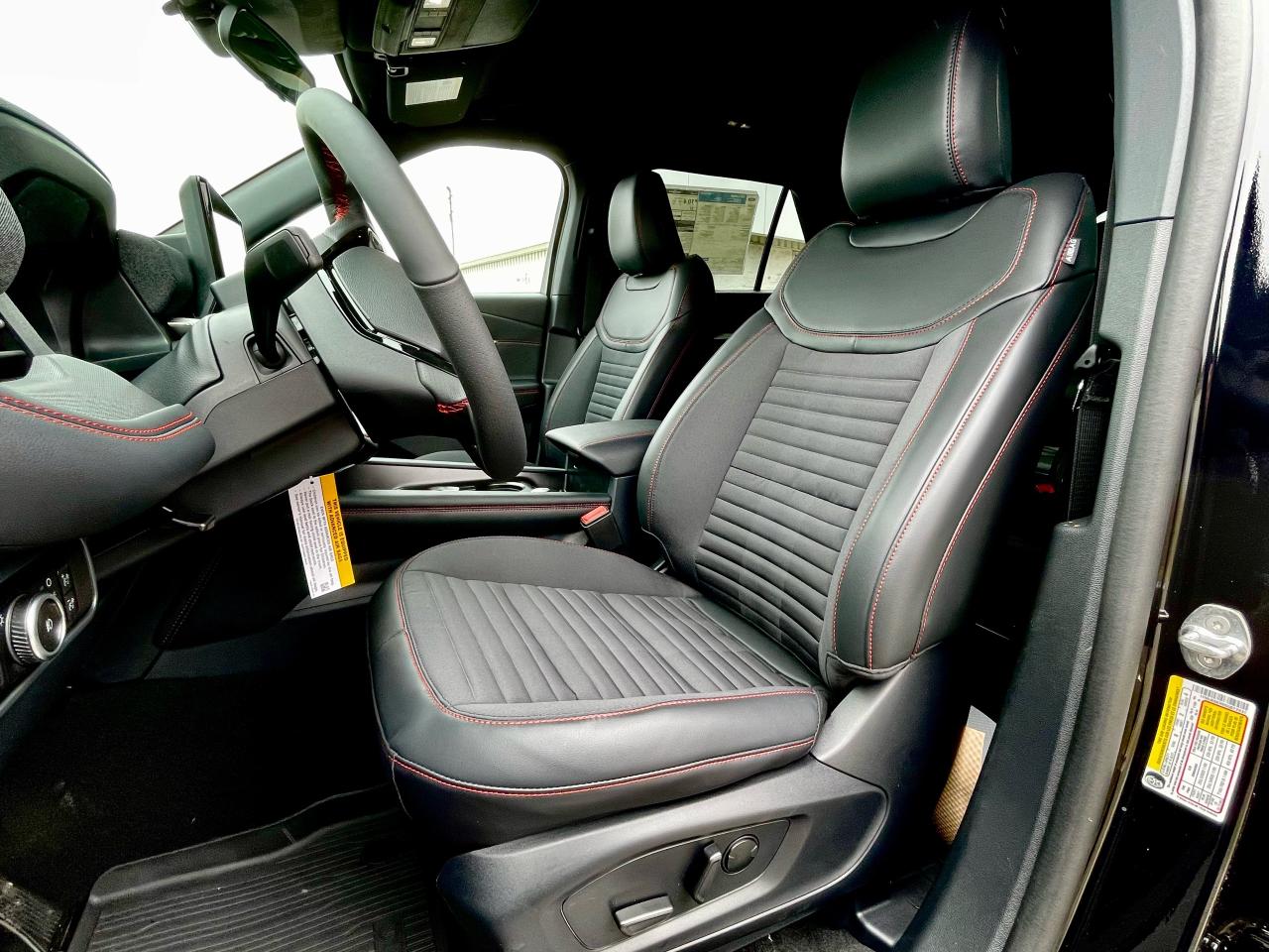 2025 Ford Explorer ST-LINE 4WD Photo5