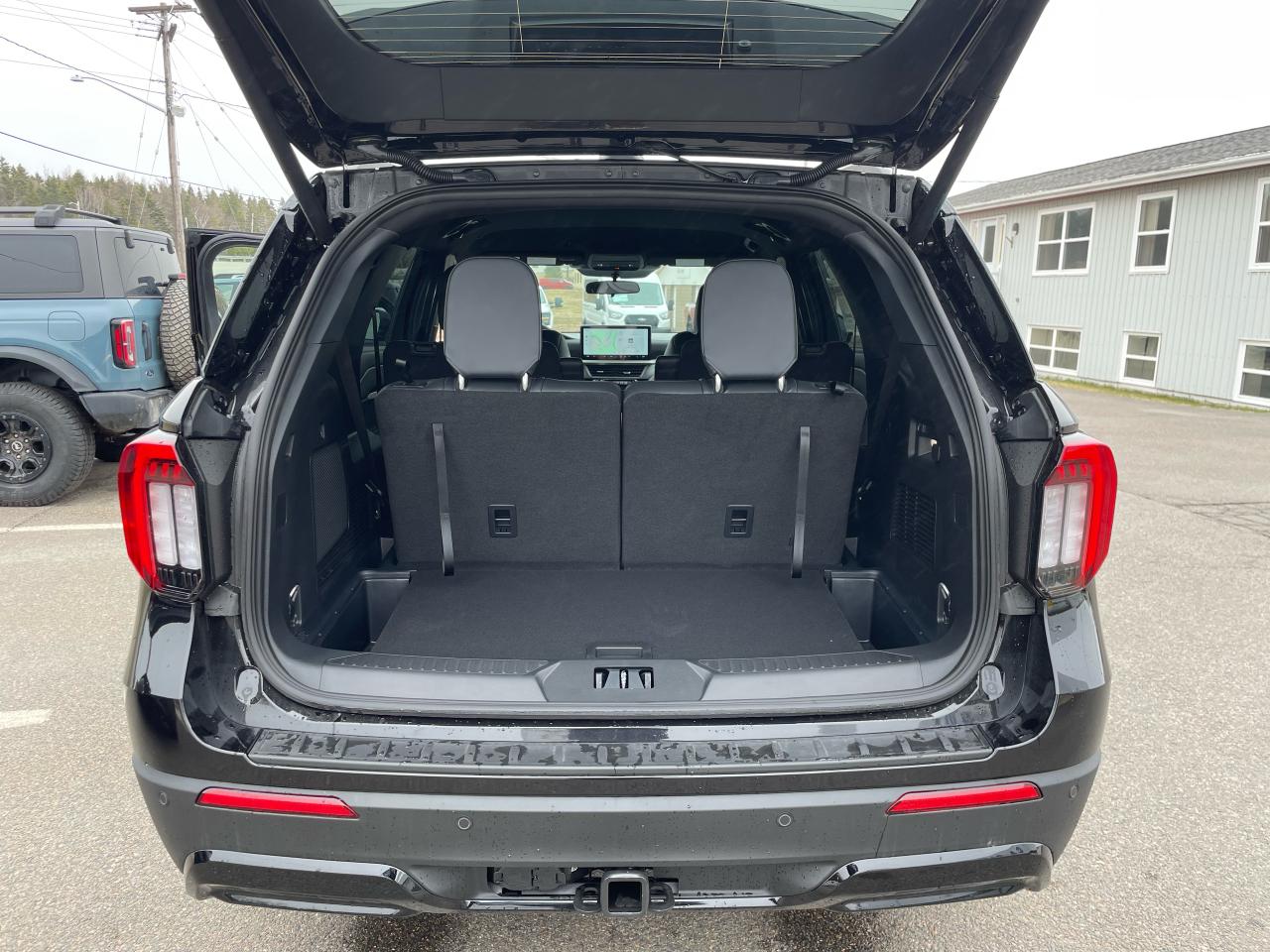 2025 Ford Explorer ST-LINE 4WD Photo5