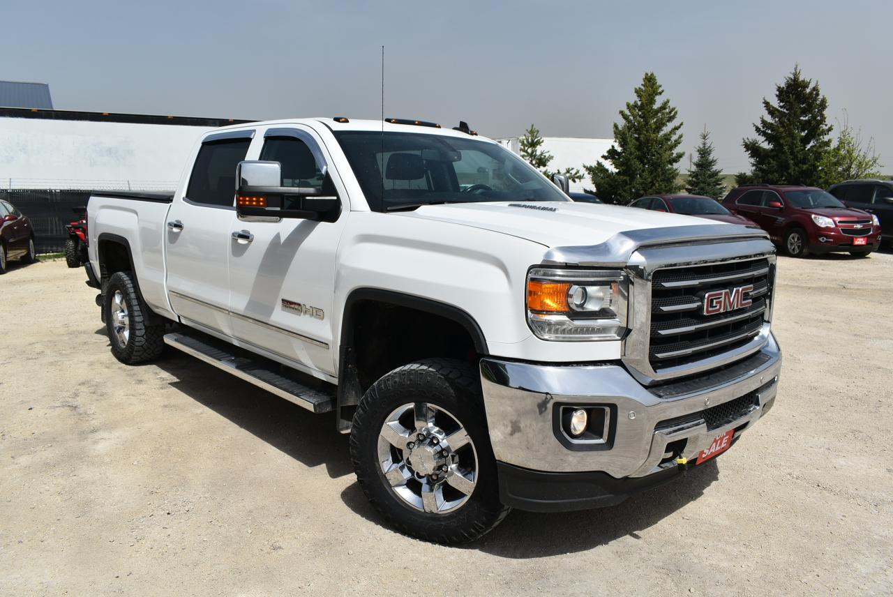 2015 GMC Sierra 3500 4WD Crew Cab SLT - Photo #8