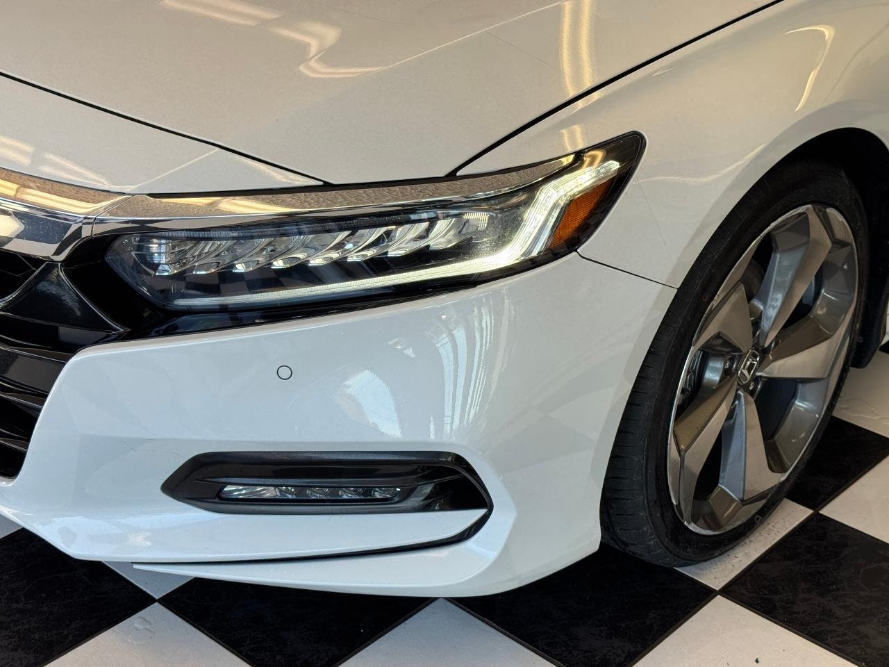 2019 Honda Accord Touring 1.5T+HUD+Cooled Leather+GPS+Lane Keep - Photo #45