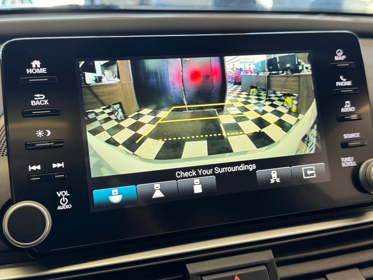 2019 Honda Accord Touring 1.5T+HUD+Cooled Leather+GPS+Lane Keep - Photo #19