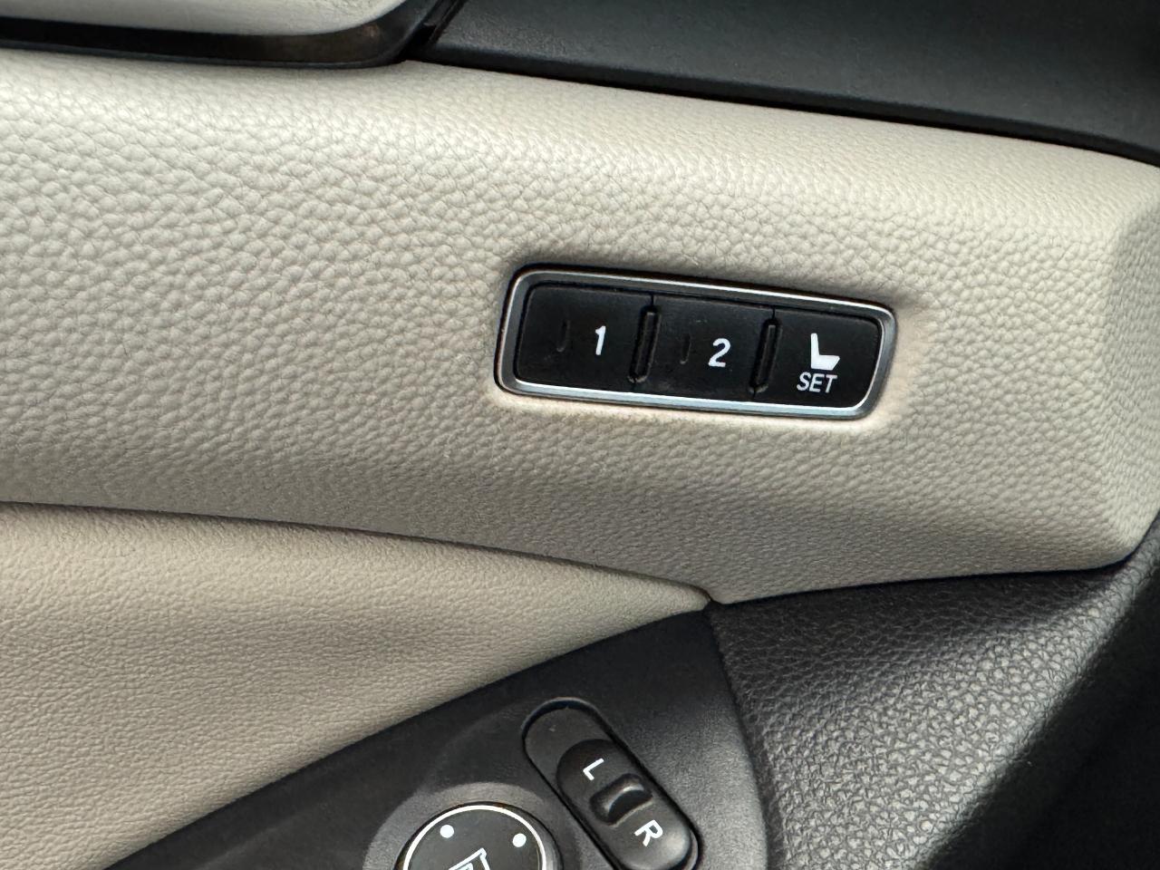 2019 Honda Accord Touring 1.5T+HUD+Cooled Leather+GPS+Lane Keep Photo126