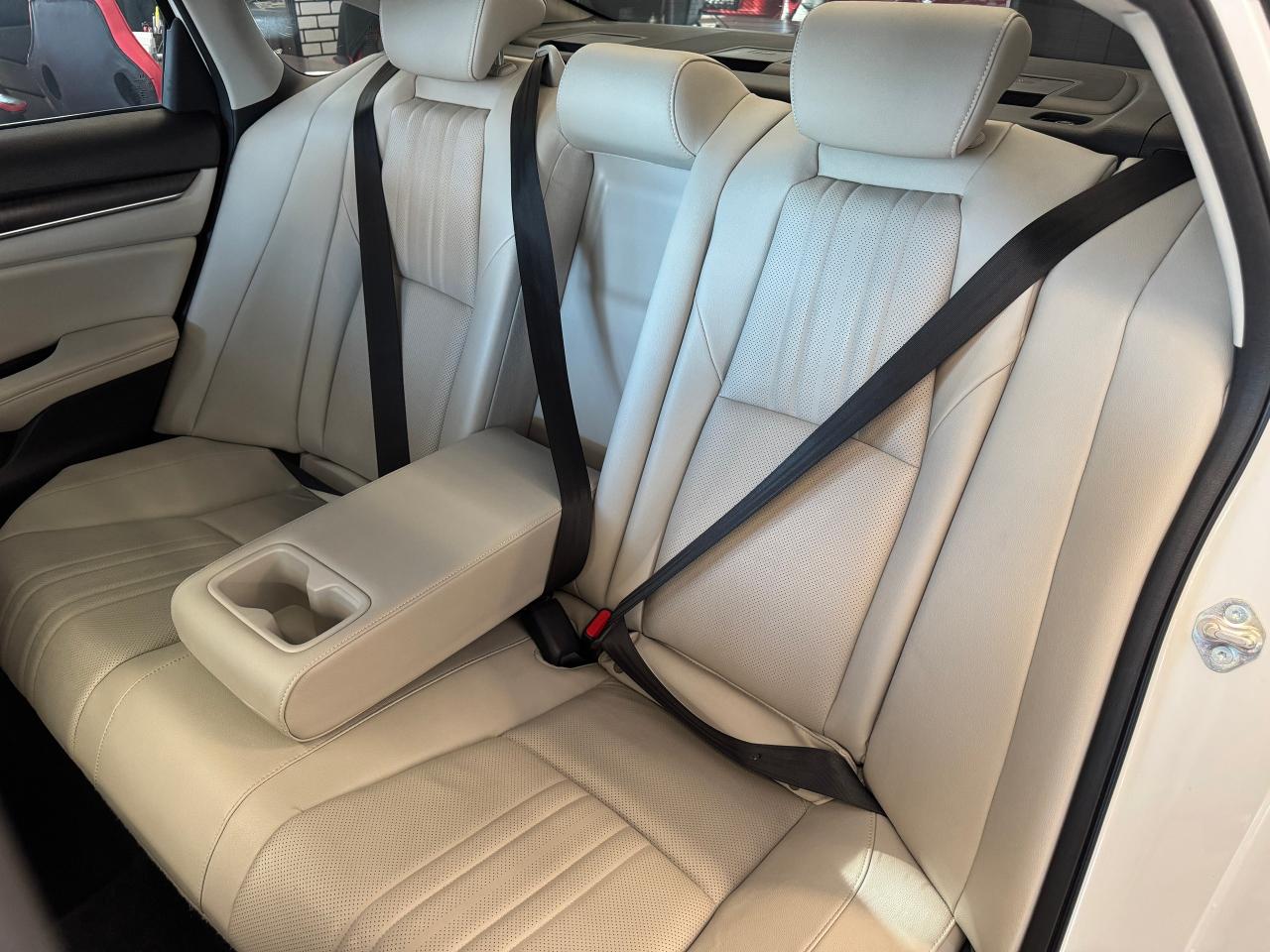 2019 Honda Accord Touring 1.5T+HUD+Cooled Leather+GPS+Lane Keep - Photo #30