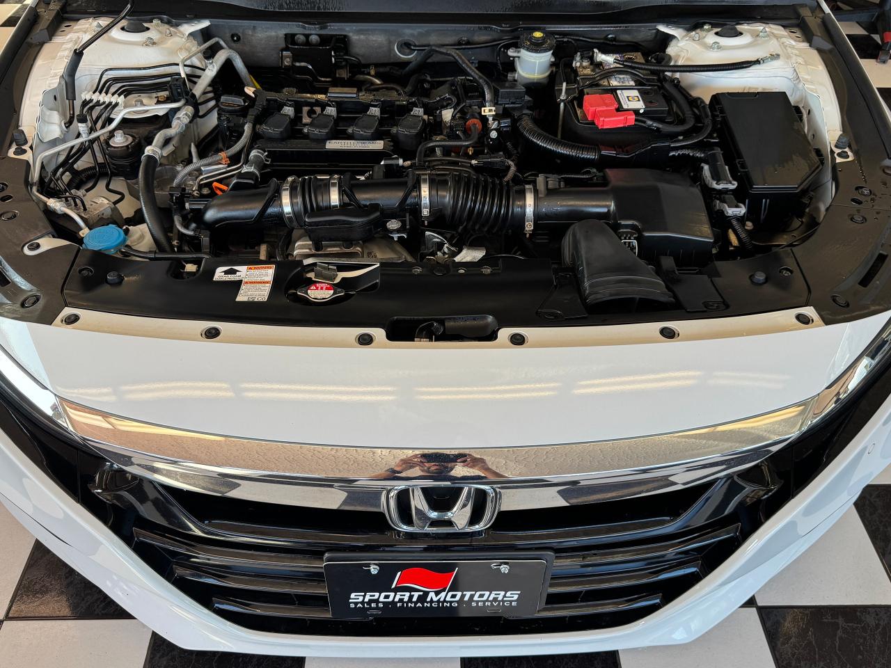 2019 Honda Accord Touring 1.5T+HUD+Cooled Leather+GPS+Lane Keep - Photo #15