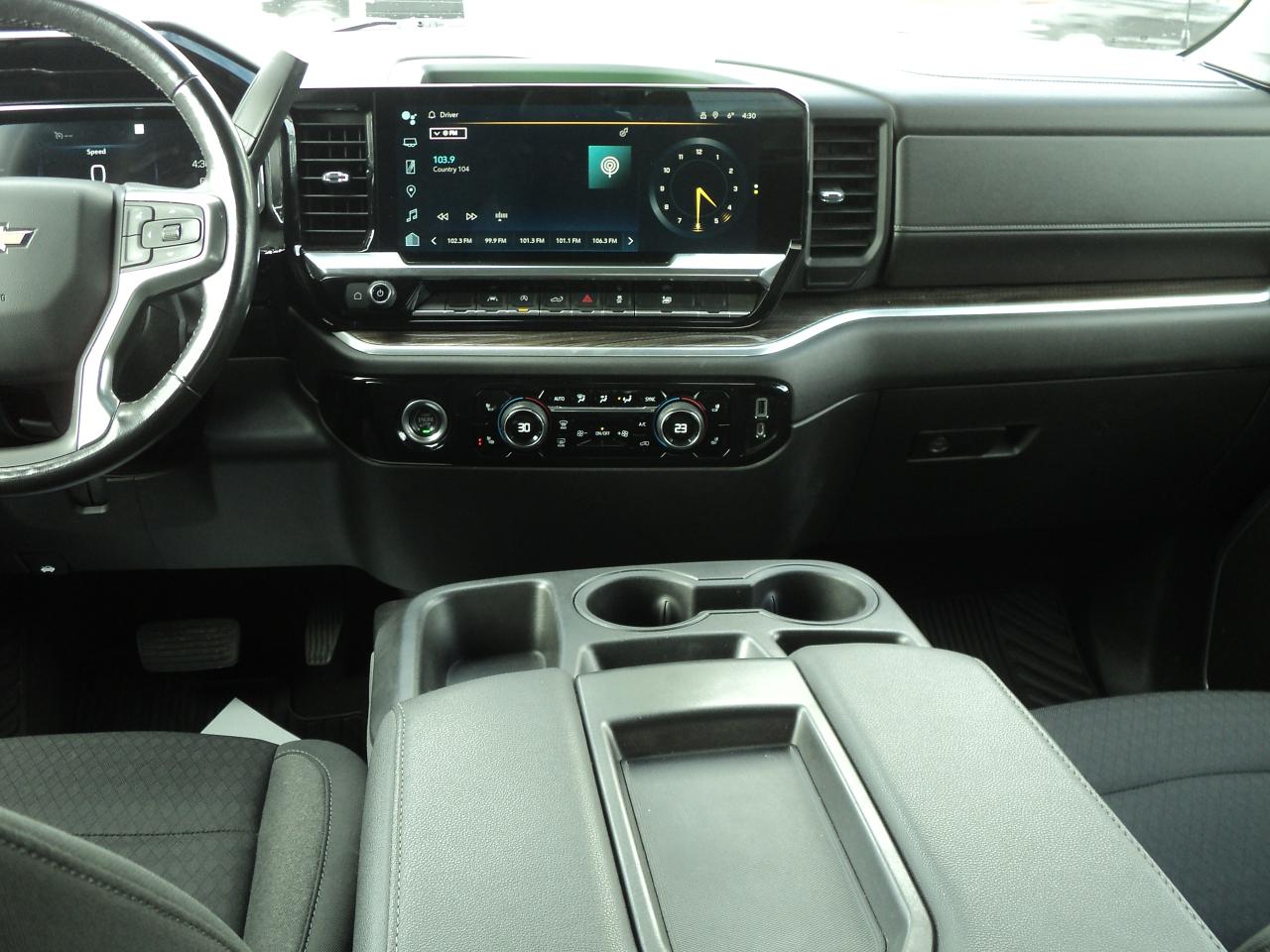 2022 Chevrolet Silverado 1500 LT DoubleCab4x4 5.3L 6'7"Box HeatedSteeringWheel - Photo #19