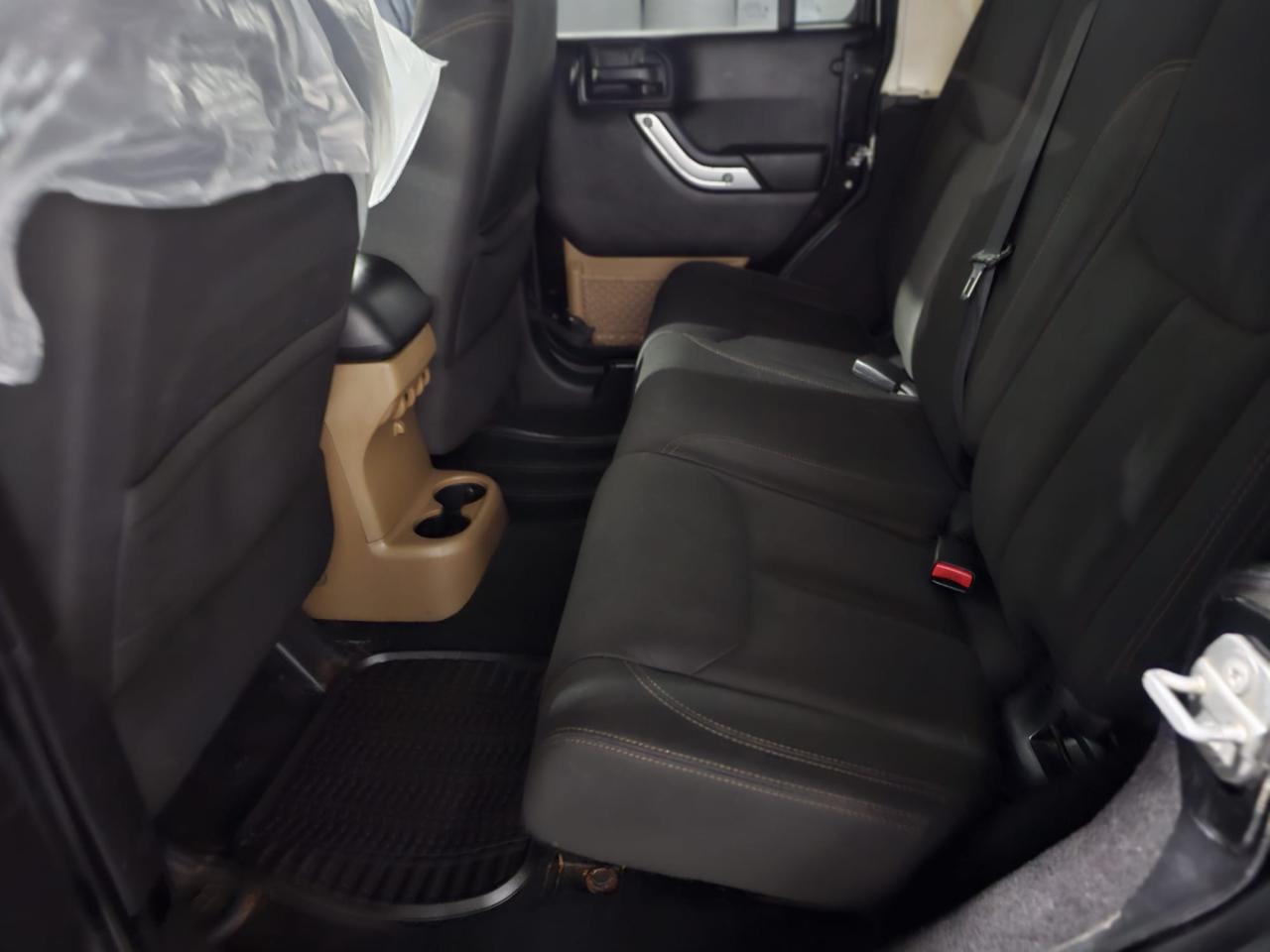 2015 Jeep Wrangler 4WD 4DR SAHARA - Photo #15
