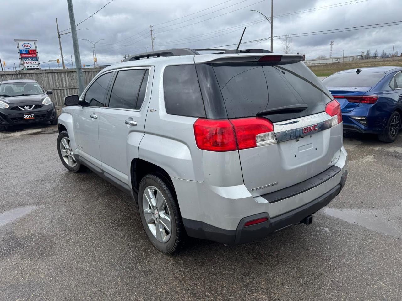 2015 GMC Terrain SLT, WELL SERVICED, AWD, CERTIFIED - Photo #3