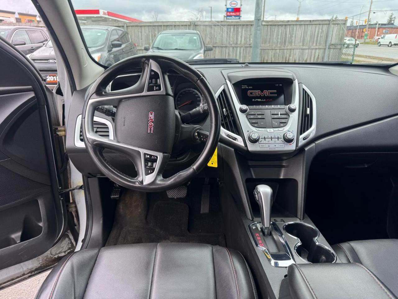 2015 GMC Terrain SLT, WELL SERVICED, AWD, CERTIFIED - Photo #12