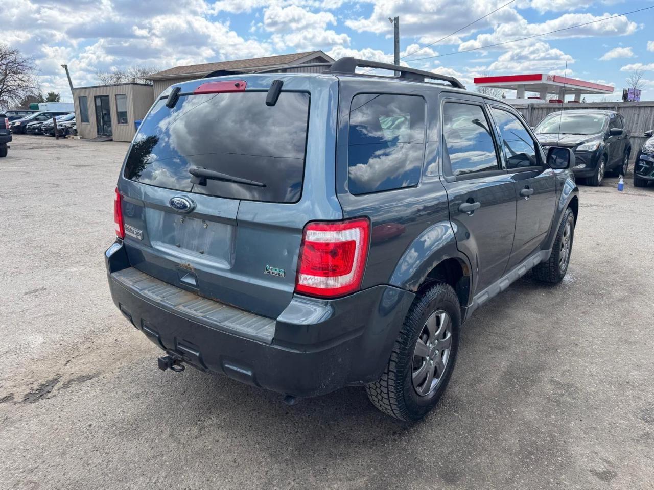 2009 Ford Escape XLT, V6, LEATHER, AUTO, RUSTY FRAME, AS IS SPECIAL - Photo #5
