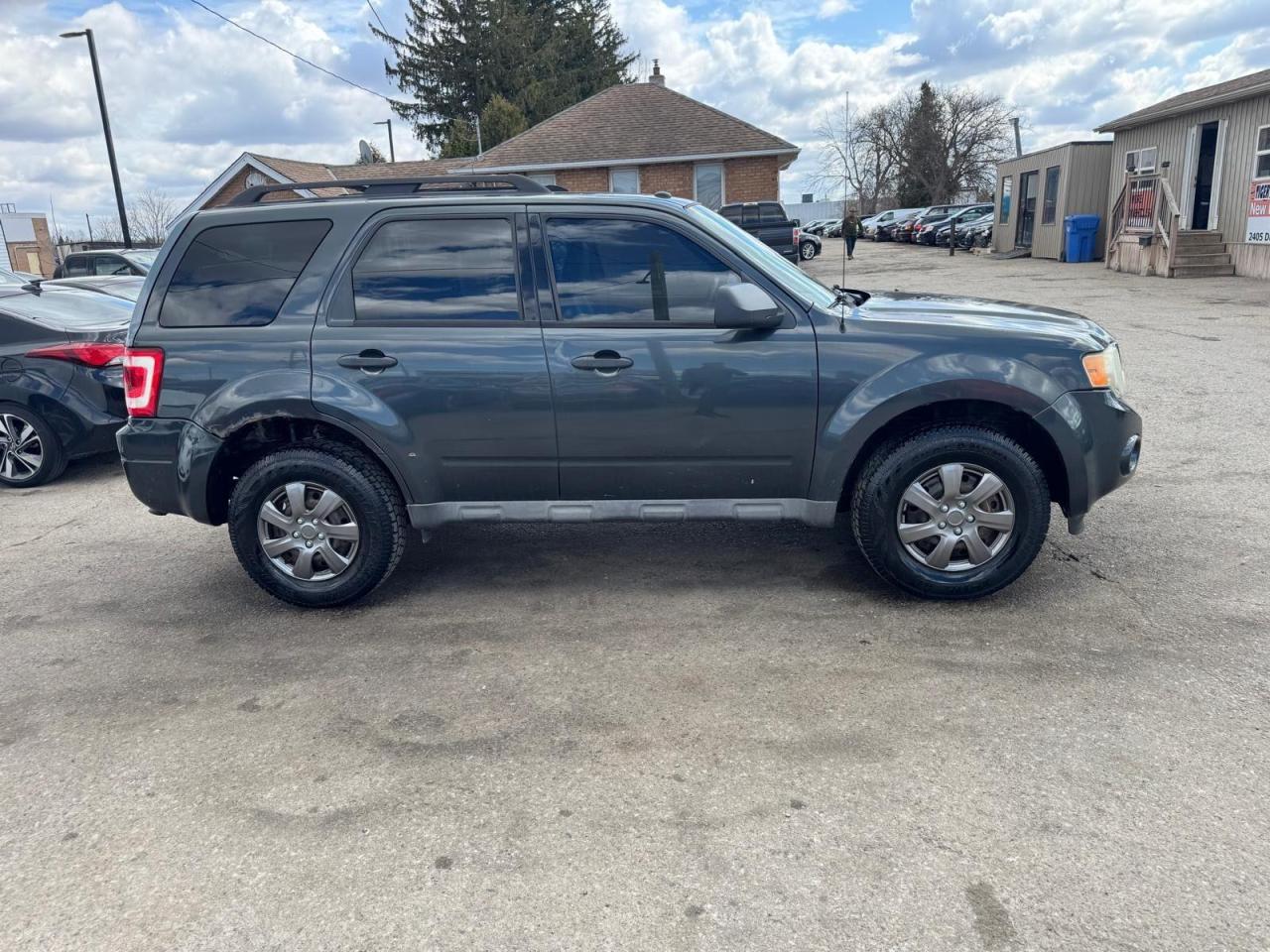 2009 Ford Escape XLT, V6, LEATHER, AUTO, RUSTY FRAME, AS IS SPECIAL - Photo #6