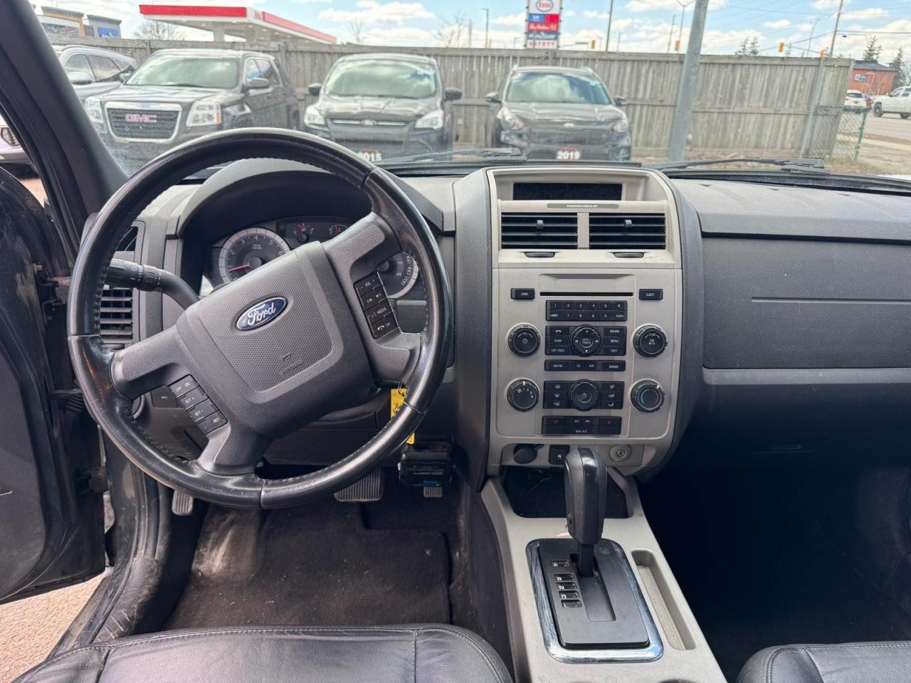 2009 Ford Escape XLT, V6, LEATHER, AUTO, RUSTY FRAME, AS IS SPECIAL - Photo #10