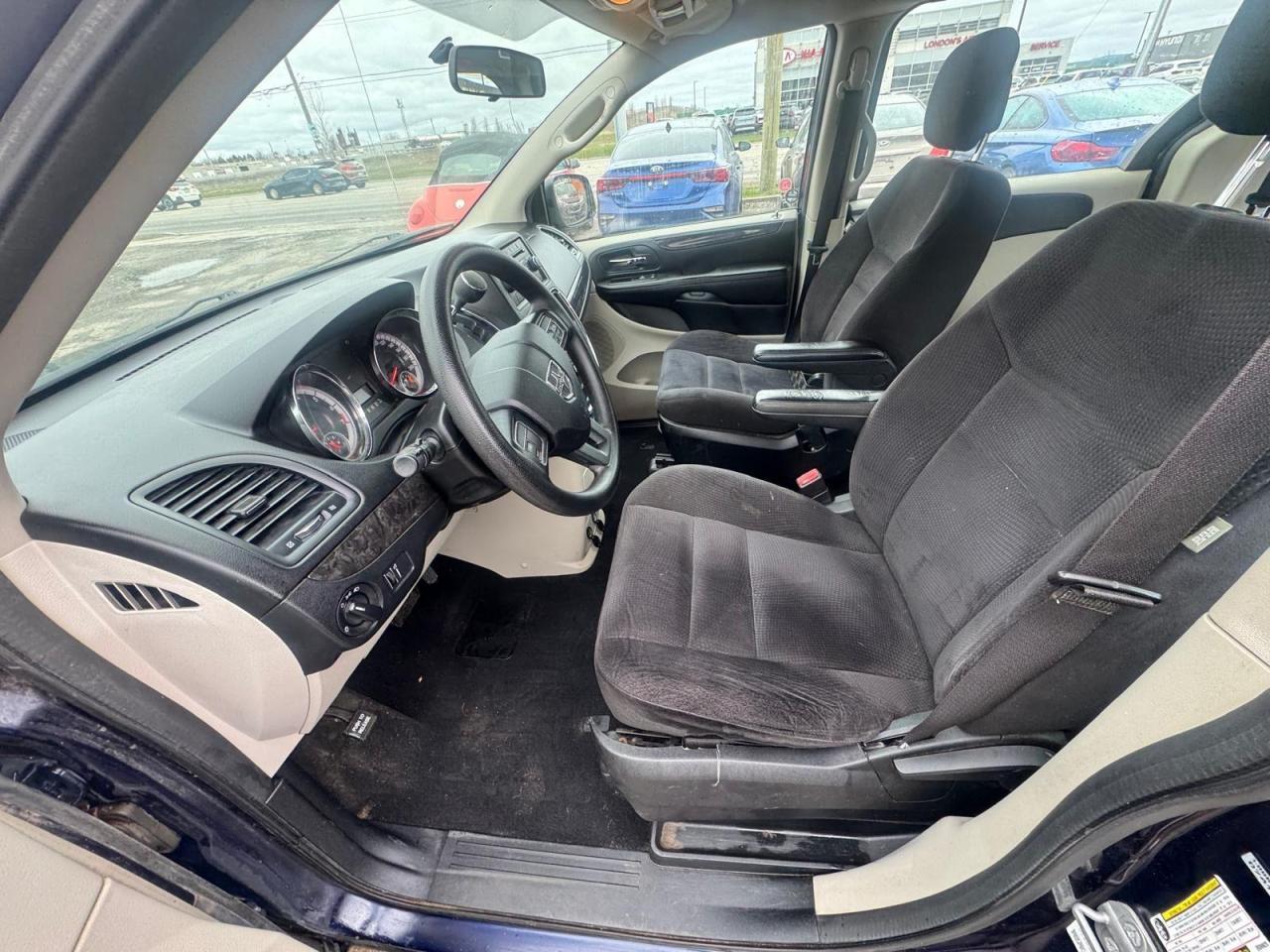 2014 Dodge Grand Caravan SE, V6, 7 PASSENGER, MINIVAN, AS IS SPECIAL - Photo #11