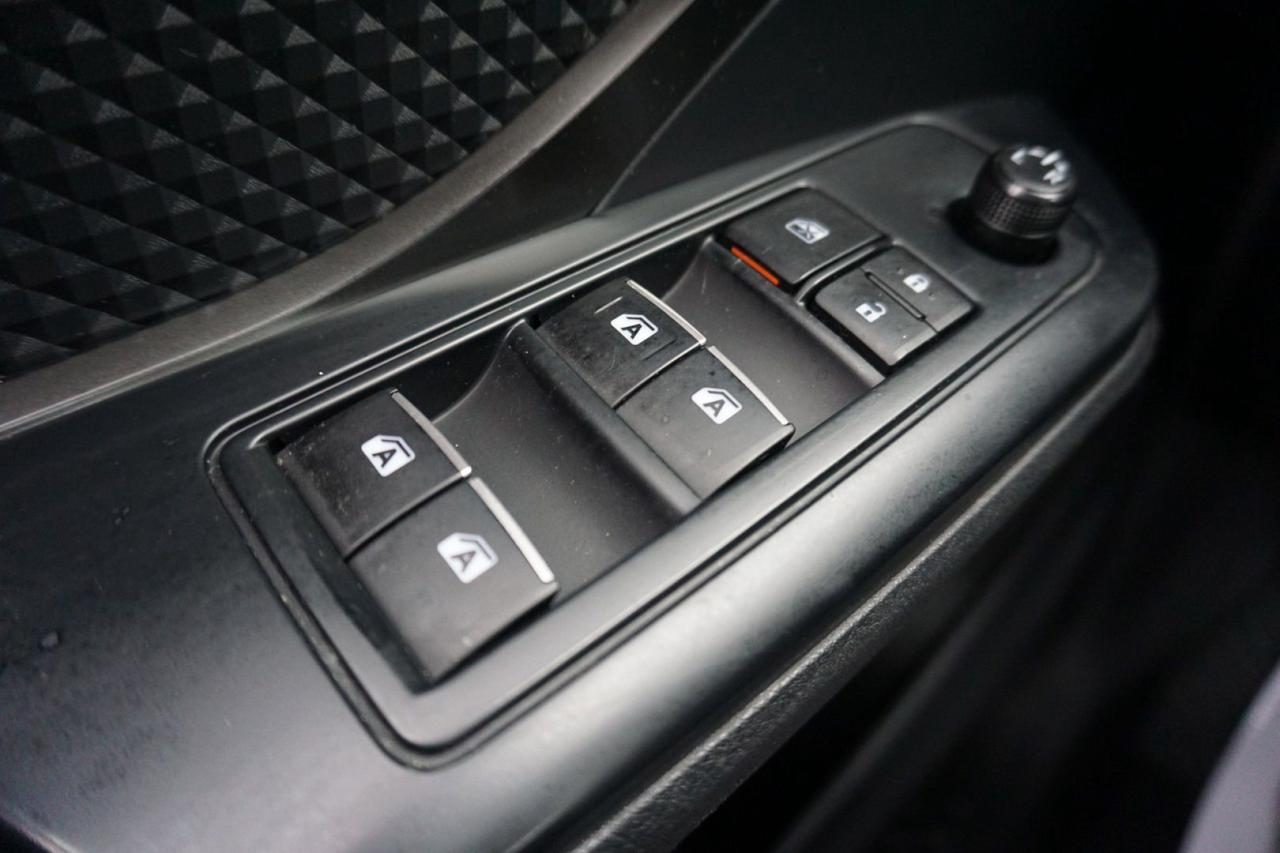 2018 Toyota C-HR XLE CERTIFIED *FREE ACCIDENT* CAMERA BLUETOOTH HEATED SEATS CRUISE ALLOYS - Photo #23