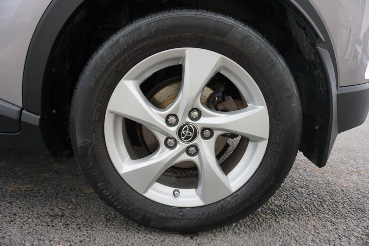 2018 Toyota C-HR XLE CERTIFIED *FREE ACCIDENT* CAMERA BLUETOOTH HEATED SEATS CRUISE ALLOYS - Photo #30