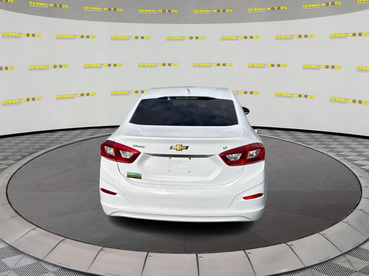 2016 Chevrolet Cruze LT AUTO - Photo #4