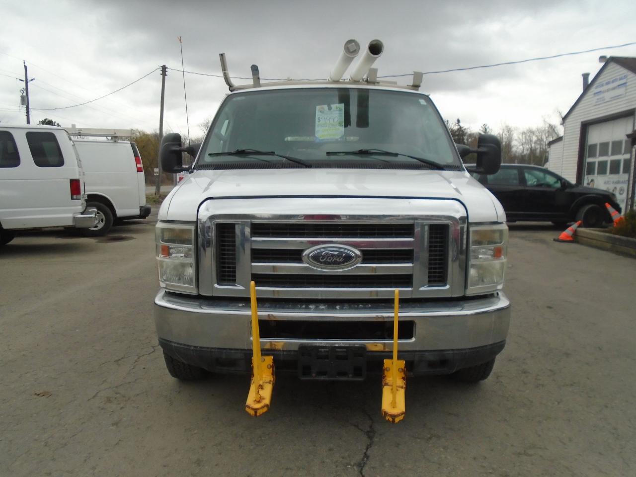 2011 Ford Econoline E-350 Super Duty Commercial - Photo #2