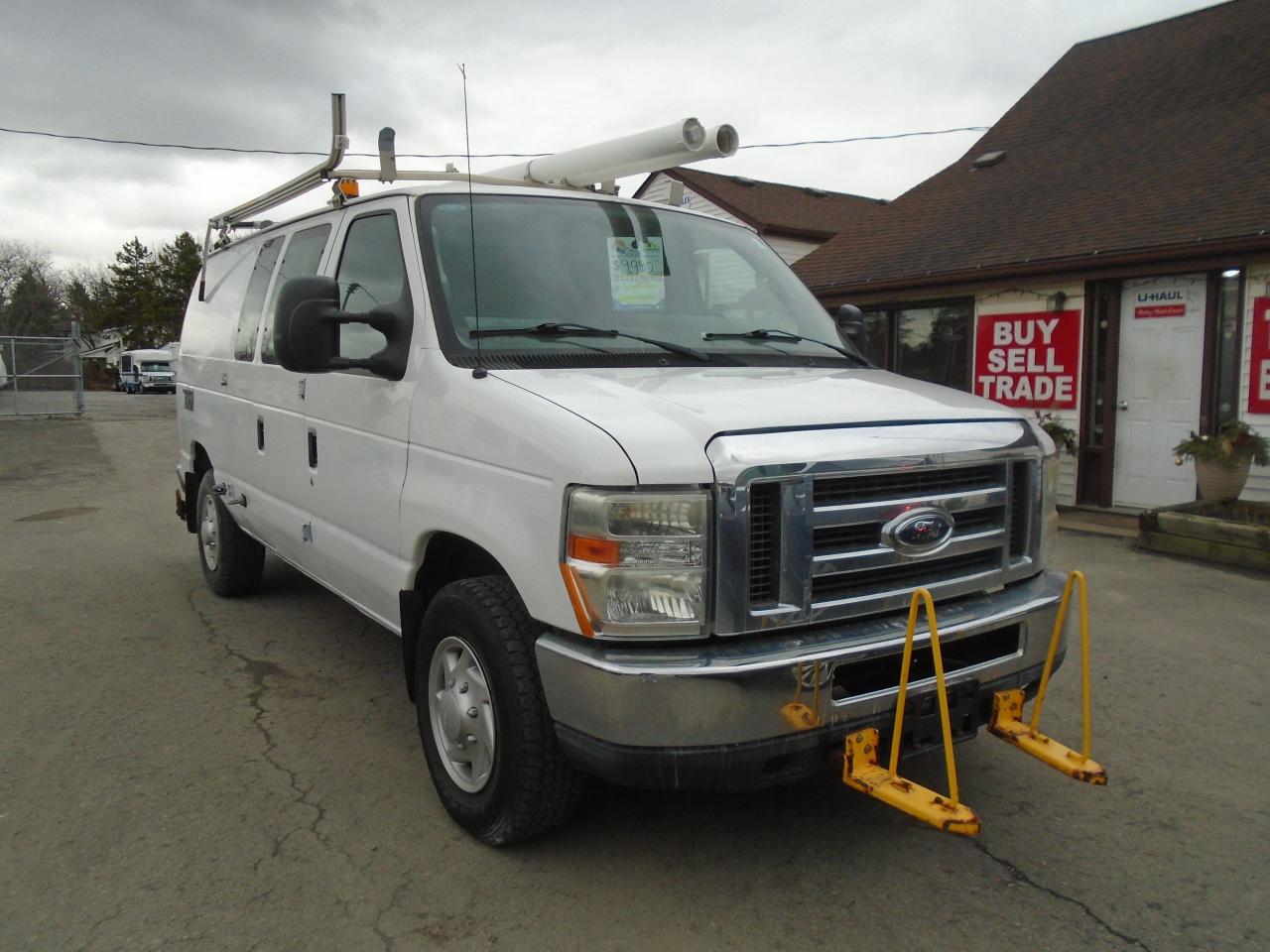 2011 Ford Econoline E-350 Super Duty Commercial - Photo #3