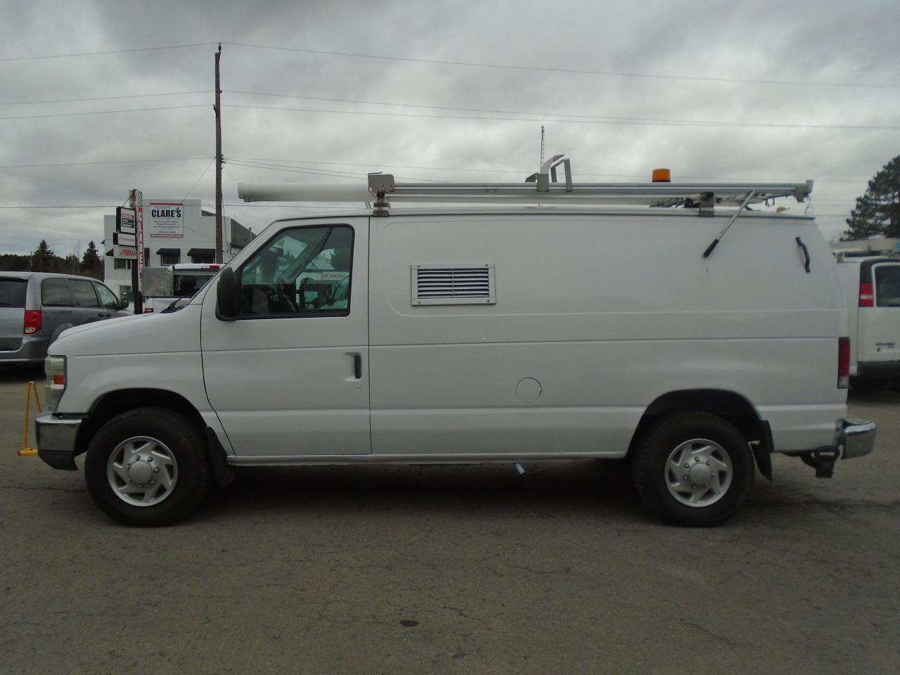 2011 Ford Econoline E-350 Super Duty Commercial - Photo #5