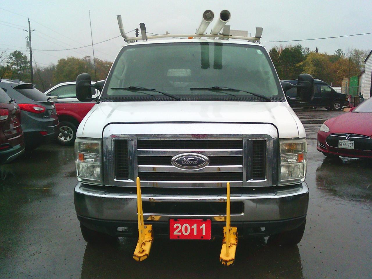 2011 Ford Econoline E-350 Super Duty Commercial - Photo #2