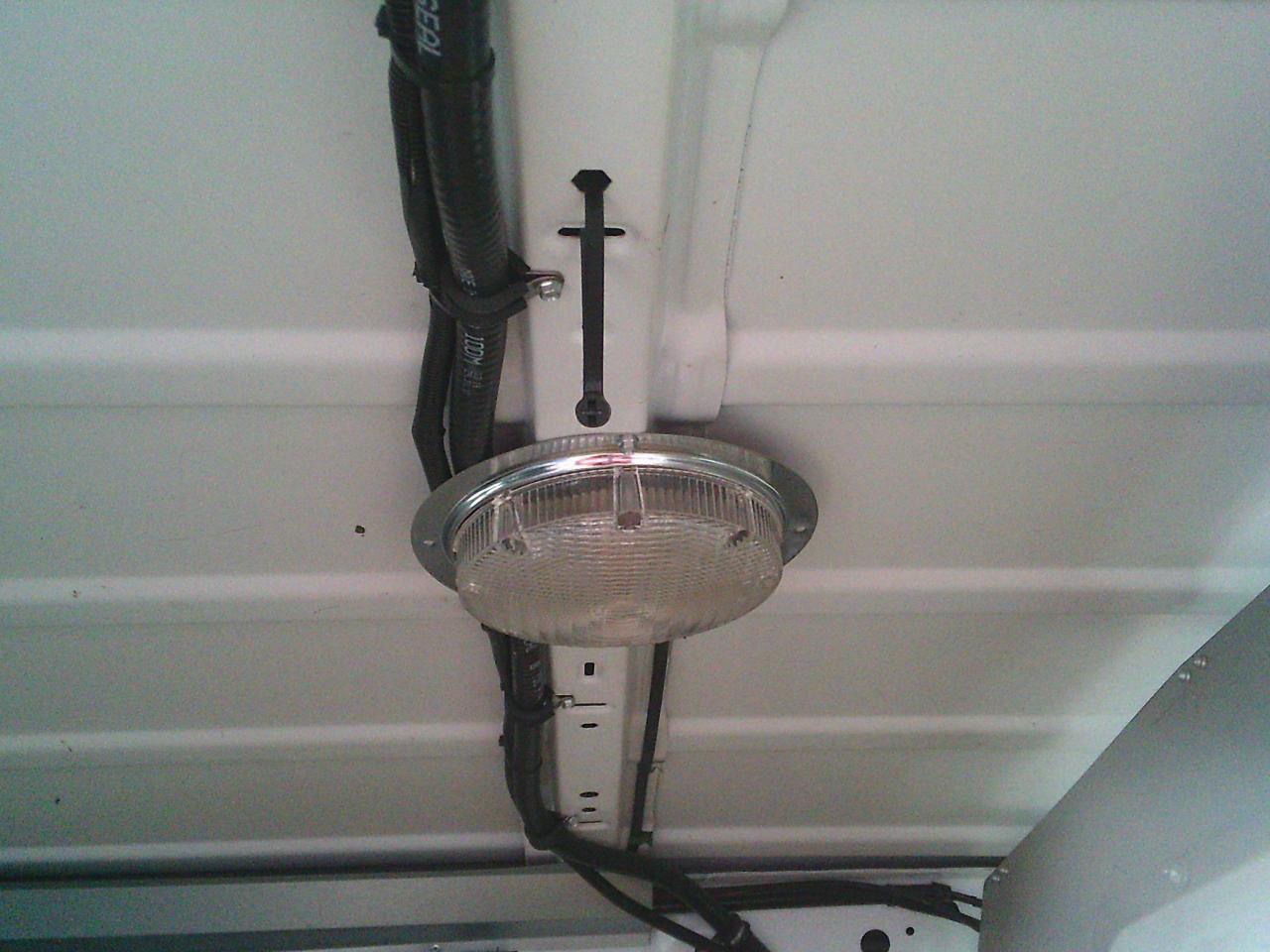 2011 Ford Econoline E-350 Super Duty Commercial - Photo #20