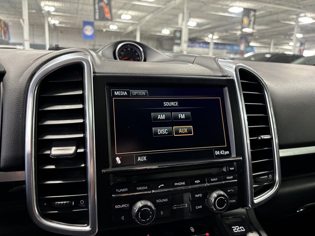 2013 Porsche Cayenne Tiptronic|AWD|NAV|LEATHER|SUNROOF|BACKUPCAMERA|+++ Photo