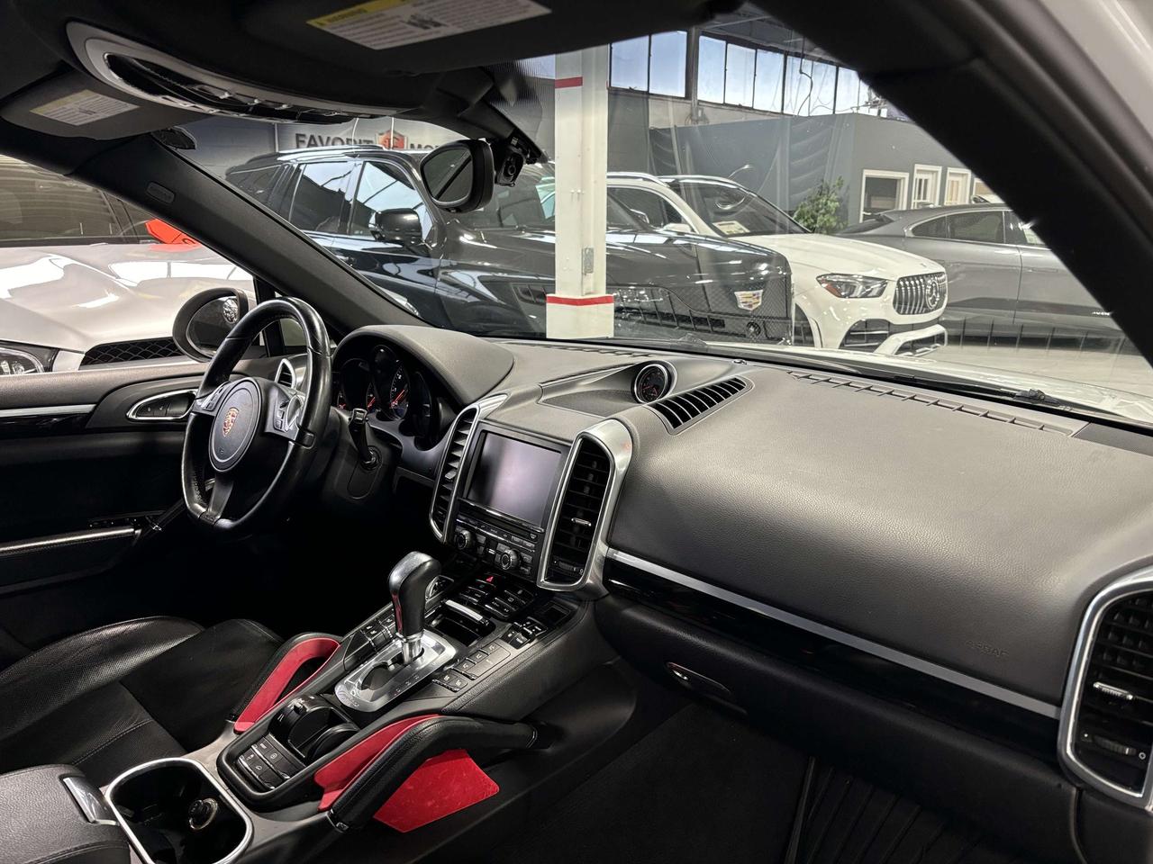 2013 Porsche Cayenne Tiptronic|AWD|NAV|LEATHER|SUNROOF|BACKUPCAMERA|+++ Photo