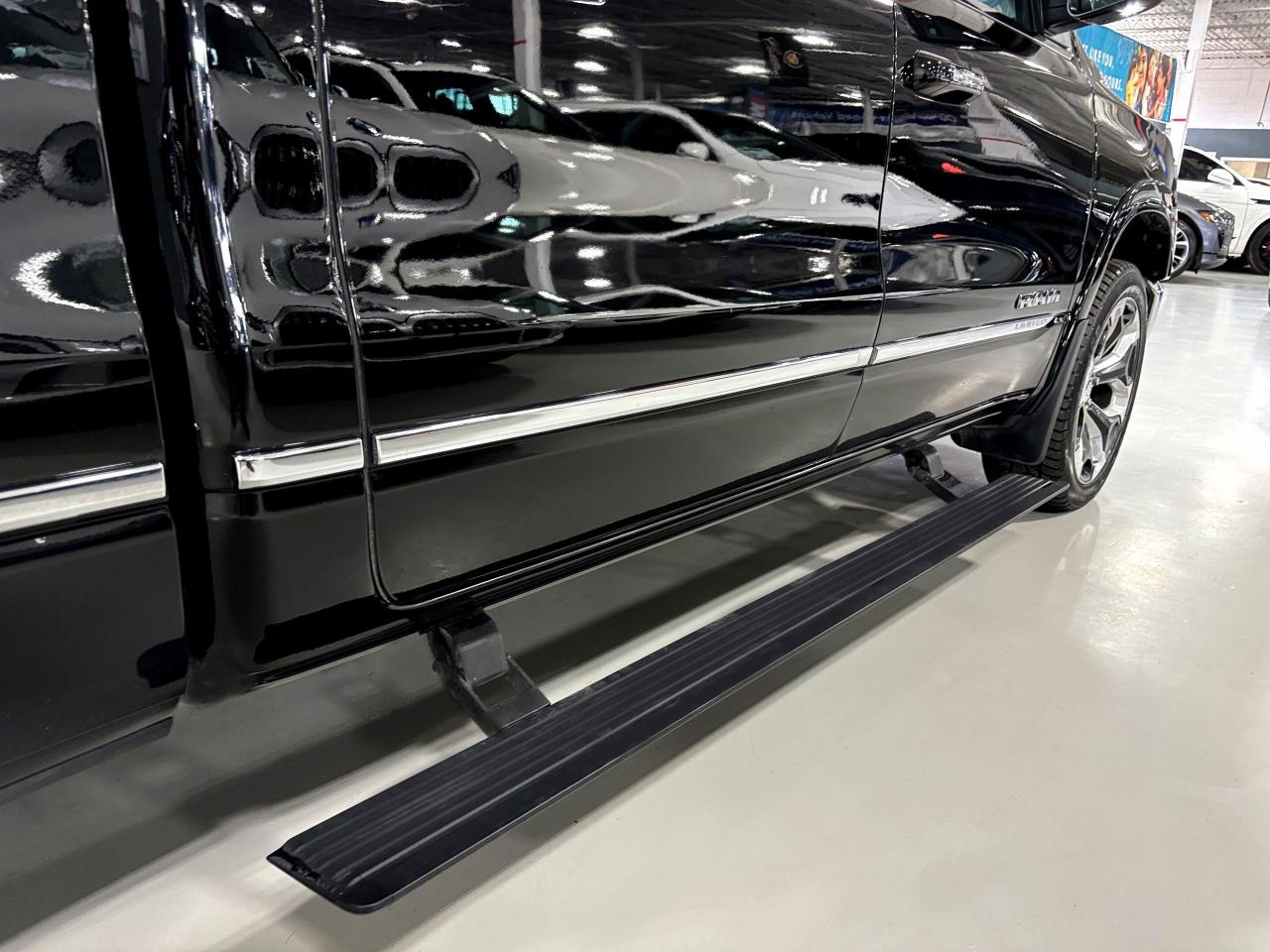 2019 RAM 1500 Limited|4X4|V8HEMI|CREW|LONGBOX|NAV|CREAMSEATS|NAV - Photo #5