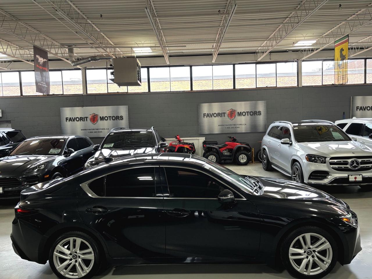 2022 Lexus IS 300 AWD|SUNROOF|ALLOYS|LEATHER|BACKUPCAM|HEATEDSEATS|+ - Photo #3