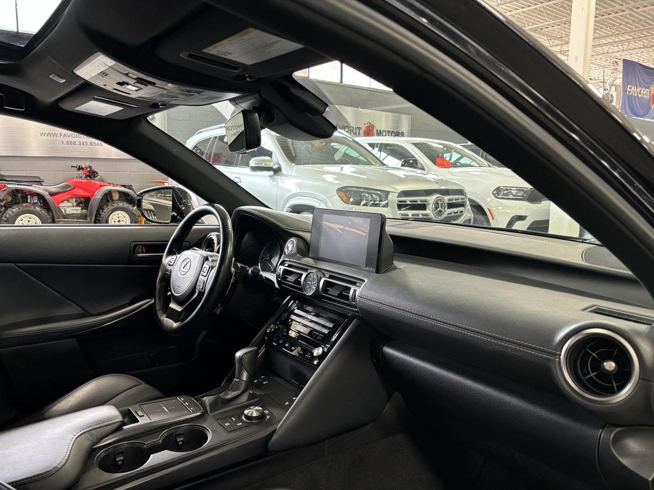 2022 Lexus IS 300 AWD|SUNROOF|ALLOYS|LEATHER|BACKUPCAM|HEATEDSEATS|+ - Photo #10