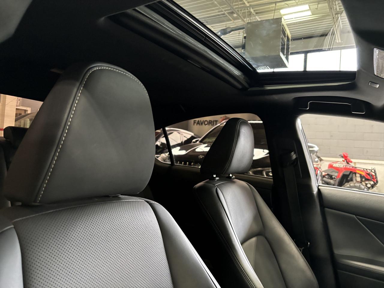 2022 Lexus IS 300 AWD|SUNROOF|ALLOYS|LEATHER|BACKUPCAM|HEATEDSEATS|+ - Photo #11