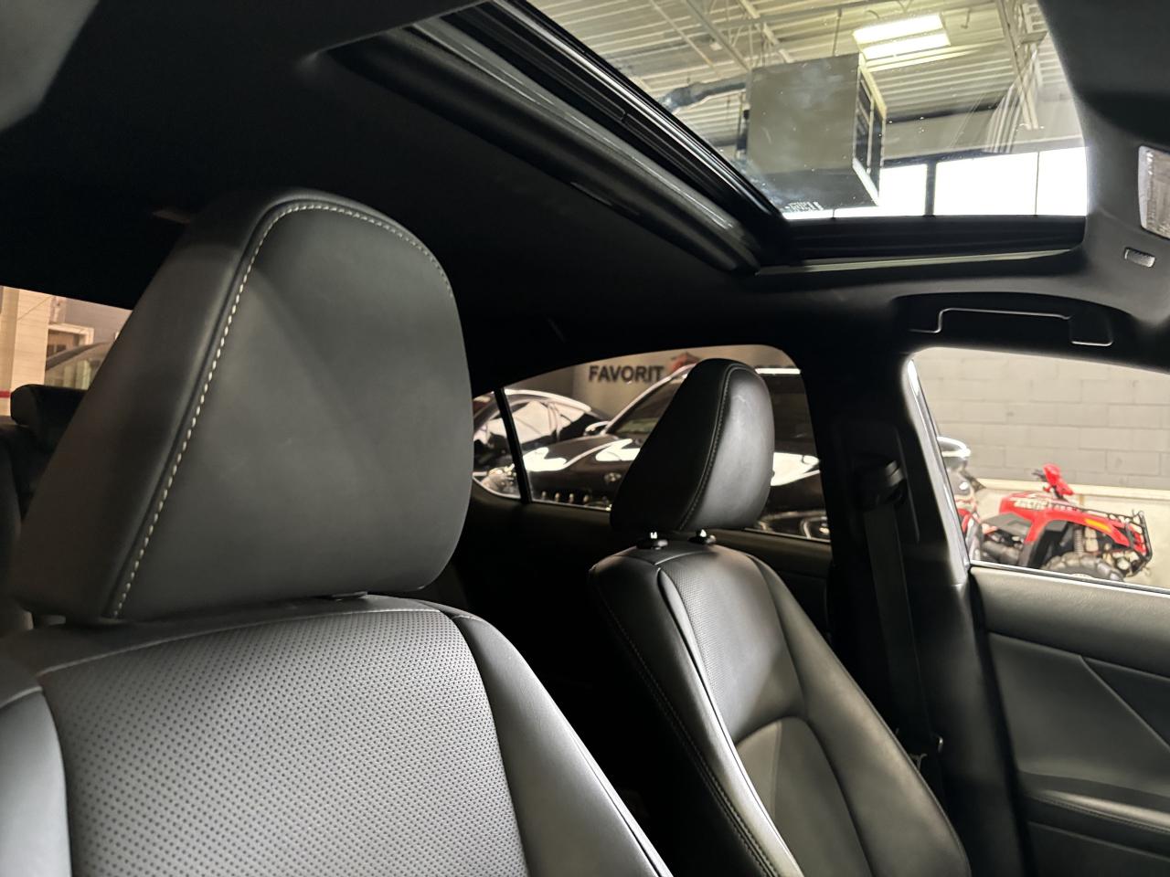 2022 Lexus IS 300 AWD|SUNROOF|ALLOYS|LEATHER|BACKUPCAM|HEATEDSEATS|+ - Photo #11