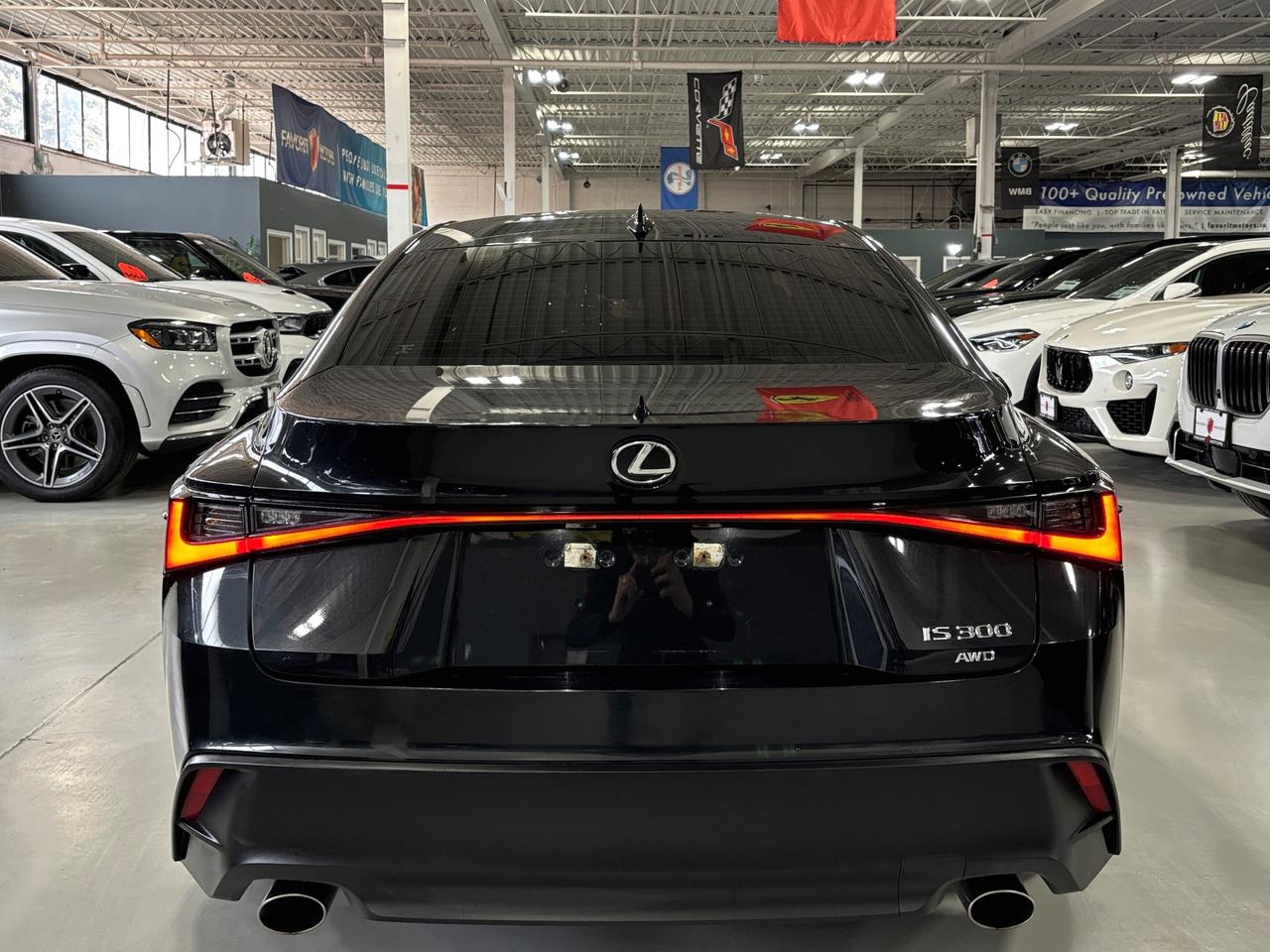 2022 Lexus IS 300 AWD|SUNROOF|ALLOYS|LEATHER|BACKUPCAM|HEATEDSEATS|+ Photo
