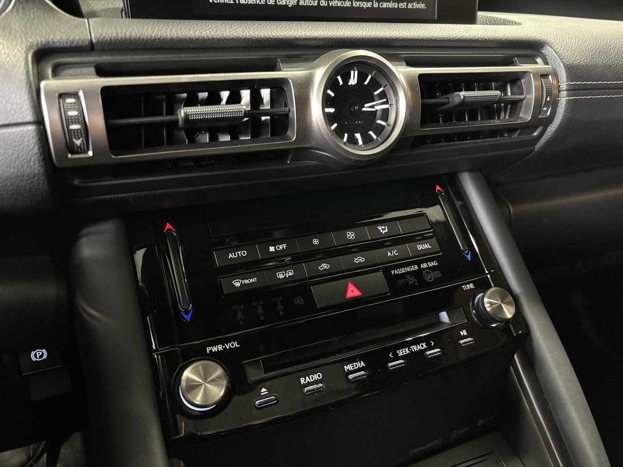 2022 Lexus IS 300 AWD|SUNROOF|ALLOYS|LEATHER|BACKUPCAM|HEATEDSEATS|+ Photo