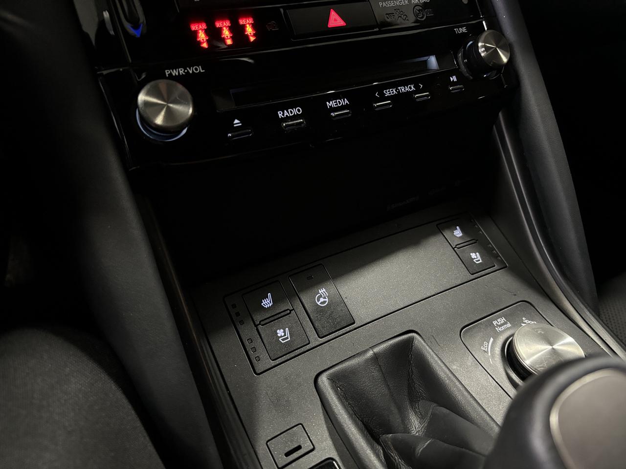 2022 Lexus IS 300 AWD|SUNROOF|ALLOYS|LEATHER|BACKUPCAM|HEATEDSEATS|+ Photo