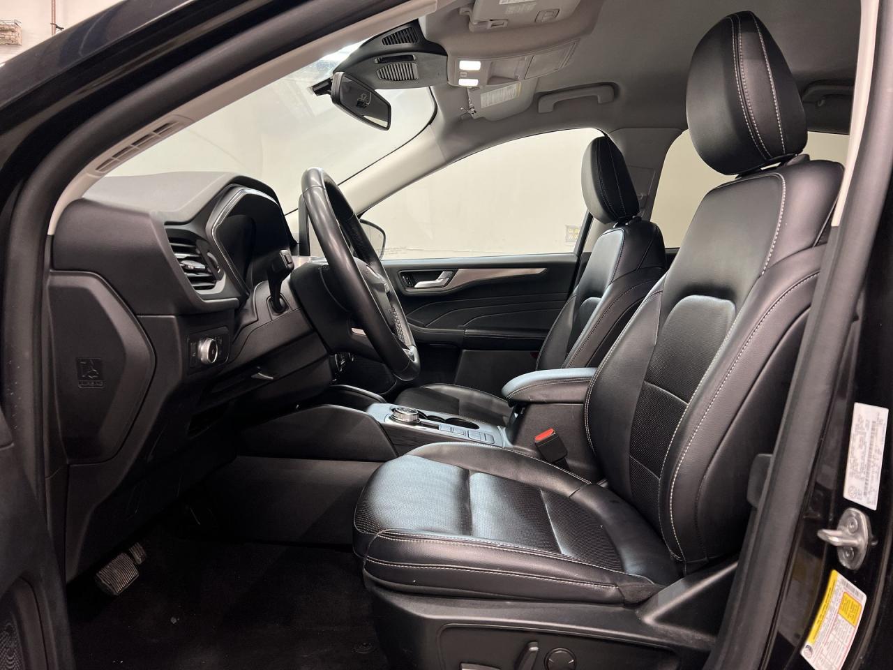 2022 Ford Escape TITANIUM AWD | 250HP ECOBOOST | HTD LEATHER | NAV Photo