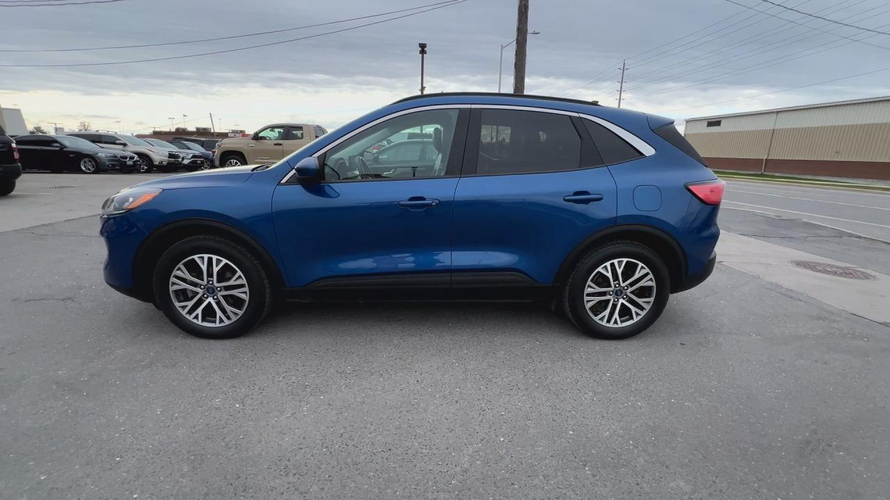 2022 Ford Escape SEL AWD| LEATHER| PANO ROOF| HTD SEATS| NAV Photo4