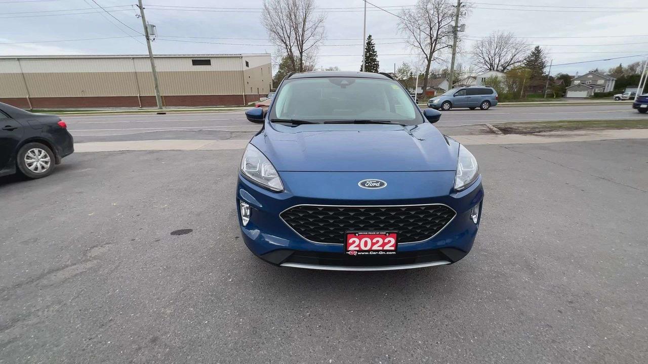 2022 Ford Escape SEL AWD| LEATHER| PANO ROOF| HTD SEATS| NAV Photo2