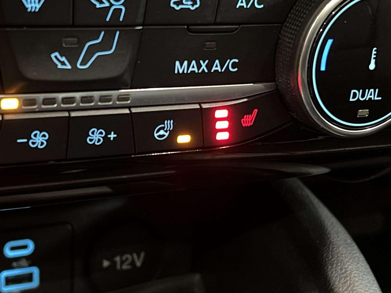 2022 Ford Escape SEL AWD| LEATHER| PANO ROOF| HTD SEATS| NAV Photo