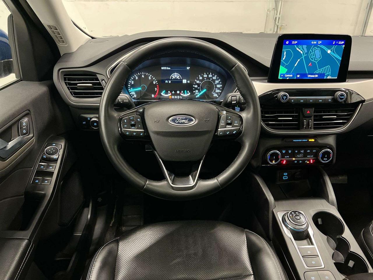 2022 Ford Escape SEL AWD| LEATHER| PANO ROOF| HTD SEATS| NAV Photo