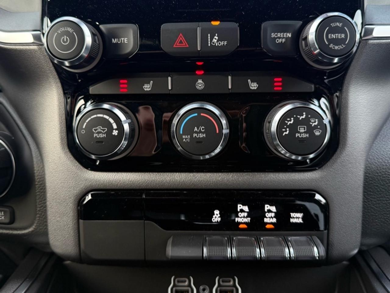 2025 RAM 1500 Big Horn Photo