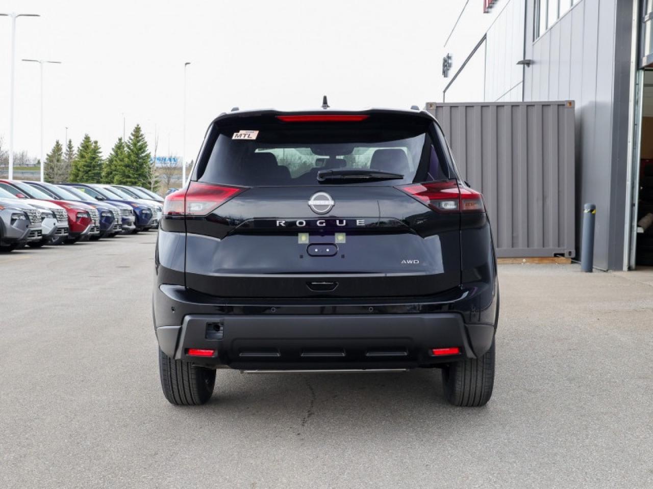 2025 Nissan Rogue Midnight Edition  - Moonroof Photo