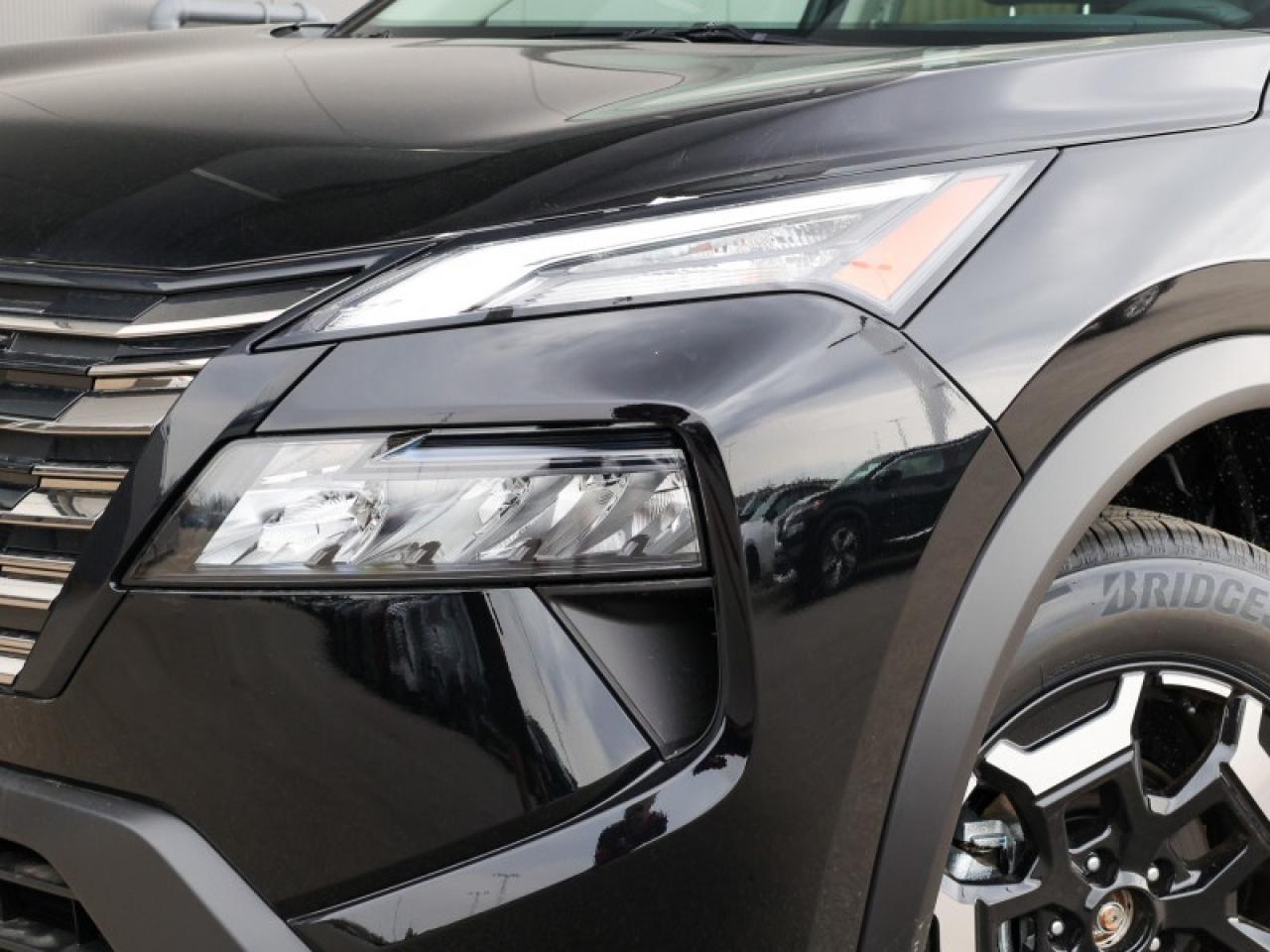 2025 Nissan Rogue Midnight Edition  - Moonroof Photo