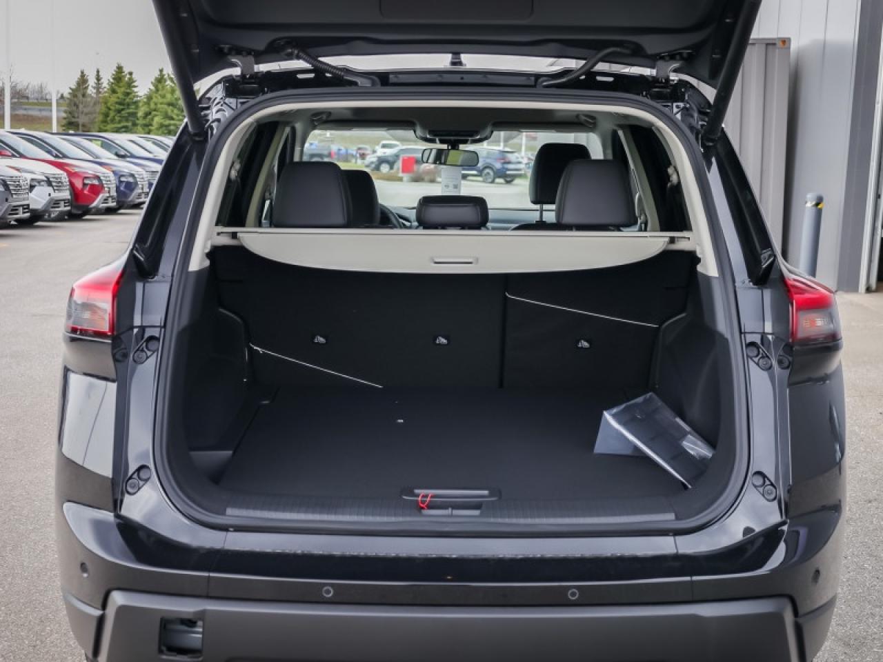 2025 Nissan Rogue Midnight Edition  - Moonroof Photo