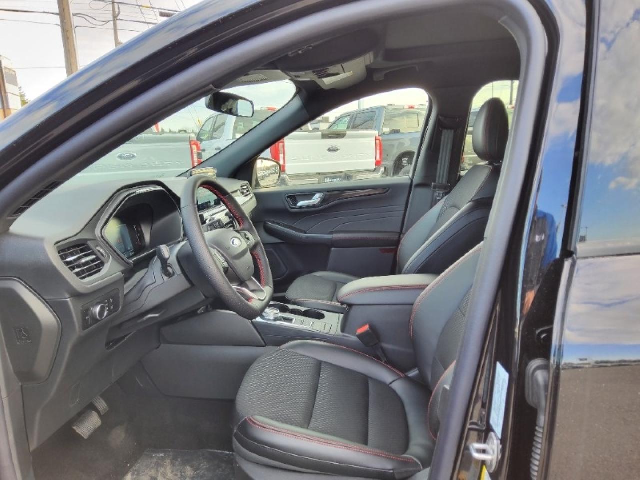 2025 Ford Escape ST-Line Photo