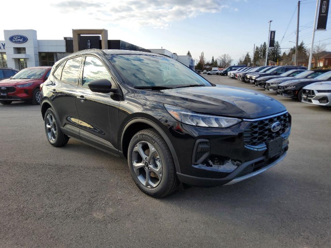 2025 Ford Escape ST-Line Photo2