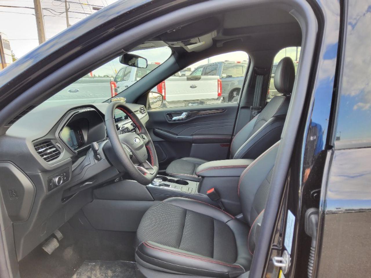 2025 Ford Escape ST-Line Photo