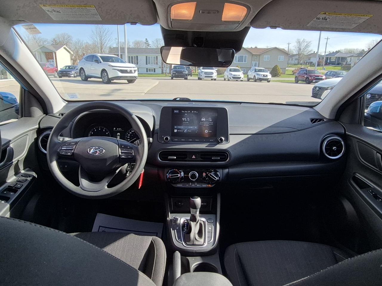 2022 Hyundai KONA Essential Photo13