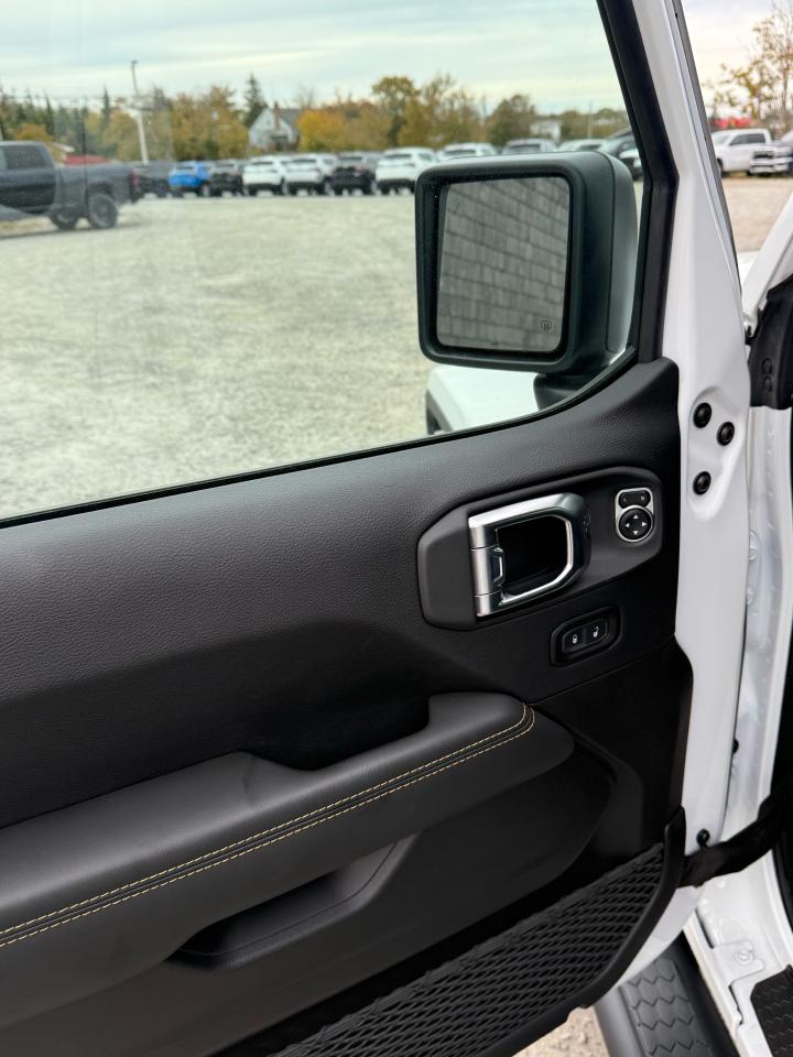 2025 Jeep Wrangler Sahara 4 Door 4x4 Photo10