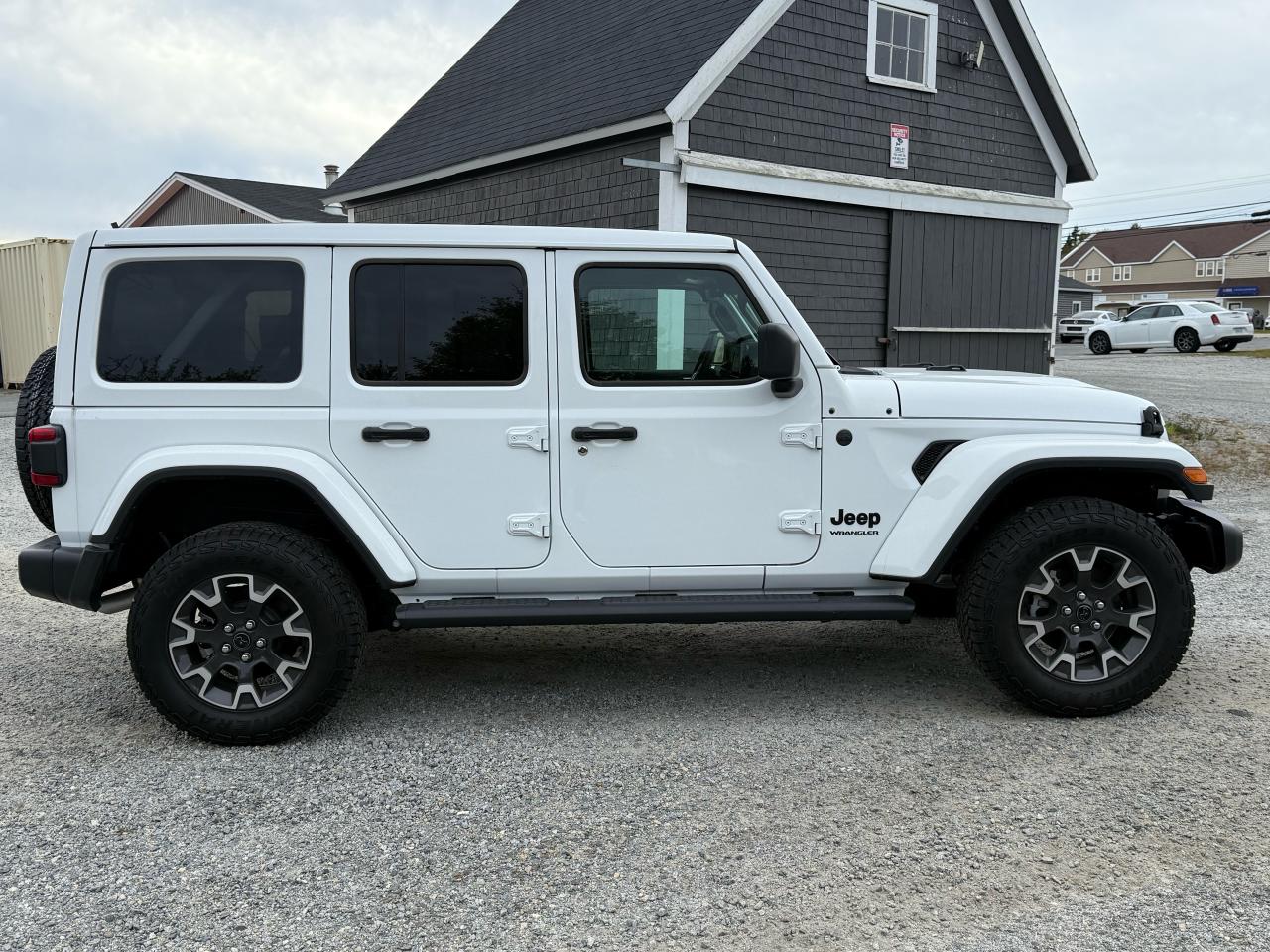 2025 Jeep Wrangler Sahara 4 Door 4x4 Photo4